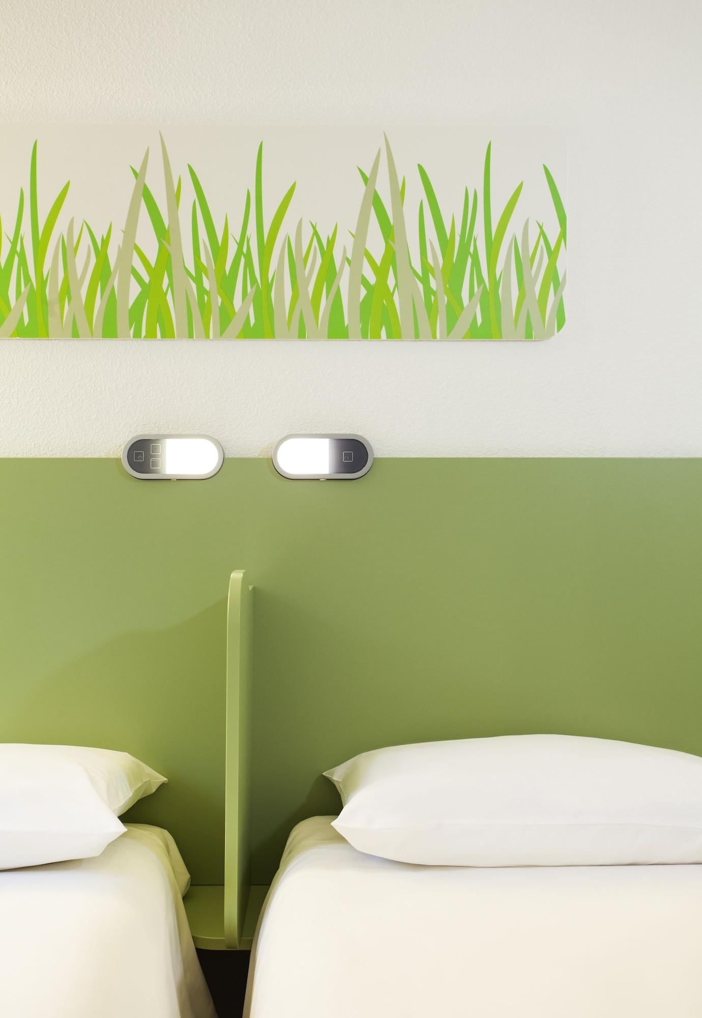 Ibis Budget Hyeres Hyères Exterior foto