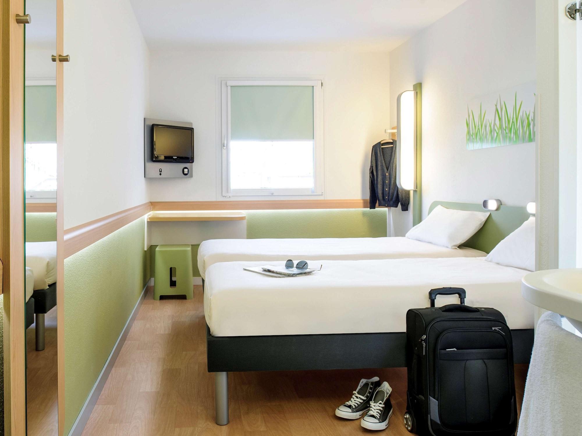 Ibis Budget Hyeres Hyères Exterior foto