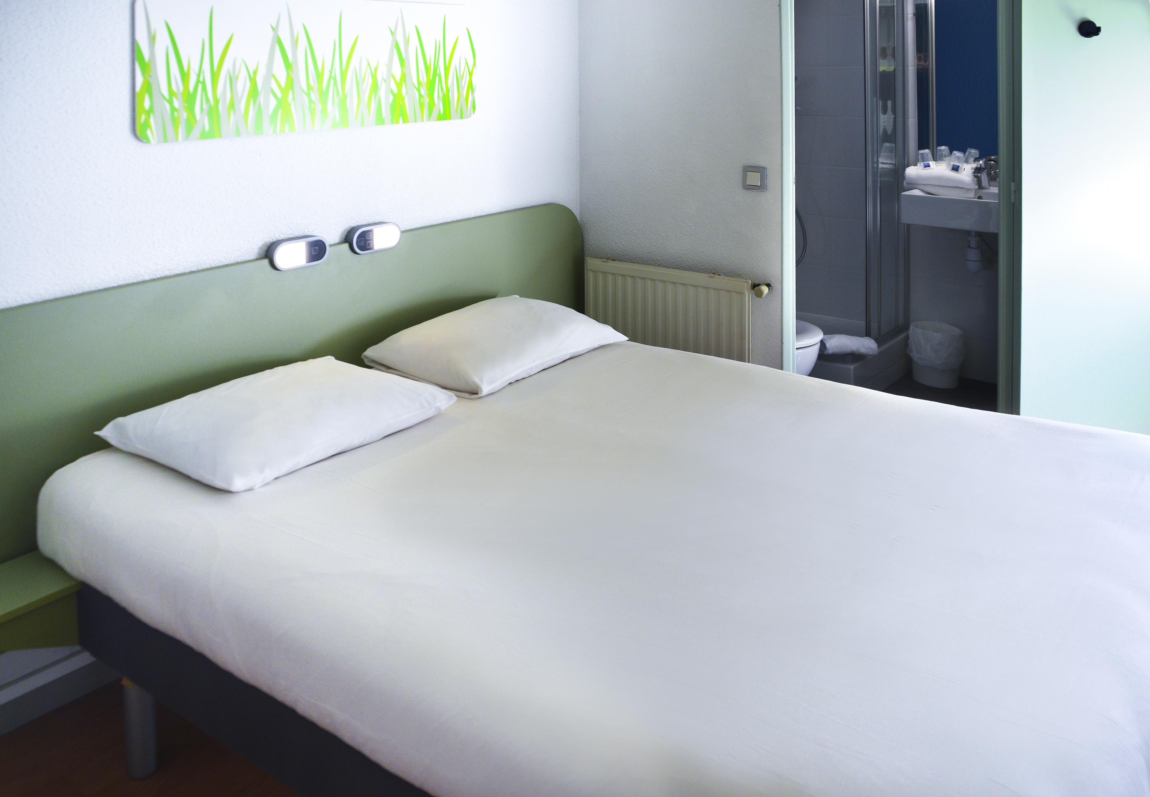 Ibis Budget Hyeres Hyères Exterior foto