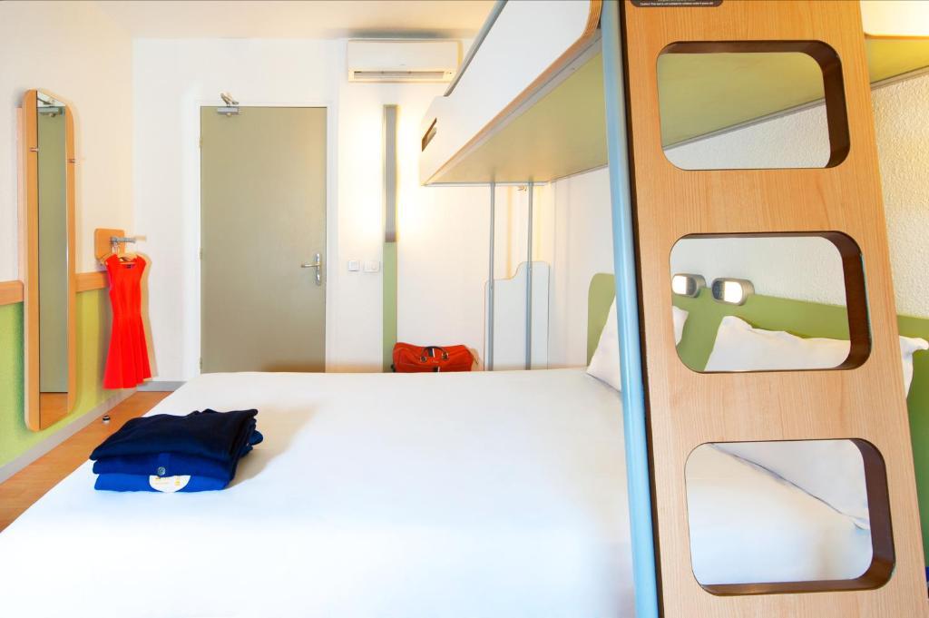 Ibis Budget Hyeres Hyères Exterior foto