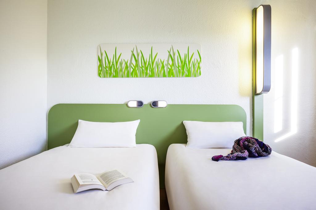 Ibis Budget Hyeres Hyères Exterior foto