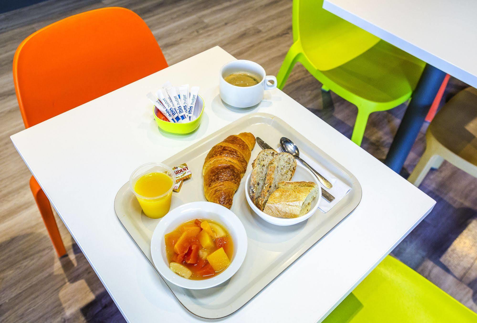 Ibis Budget Hyeres Hyères Exterior foto